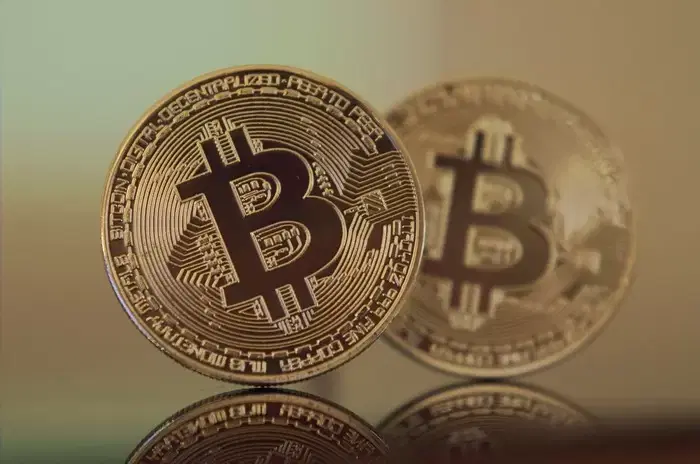 Bitcoin's Next Decisive Point: '$80,000'... US Employment Shock Shatters Interest Rate Cut Expectations