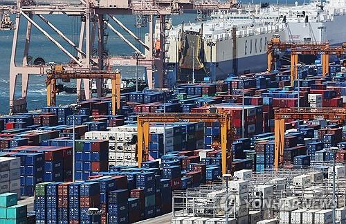 [Breaking News] U.S. Appeals Court Temporarily Suspends Effect of Ruling Nullifying '10% Global Tariff'