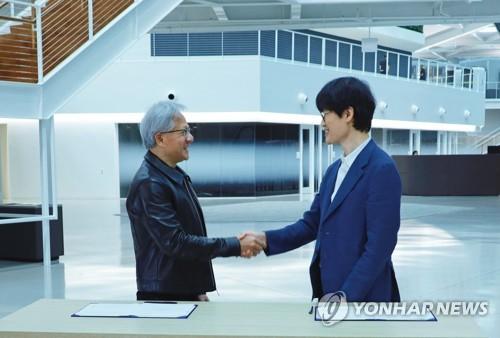 [AI픽] 네이버, 엔비디아 업고 AI 인프라 기업 도약할까