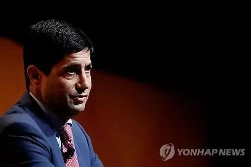 White House "Confident Fed's Next Chair Will Take Office in May"