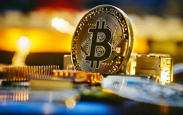Bitcoin, at a Crossroads of Reversal Ahead of Bearish Resistance...The Bulls' Final Test