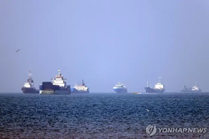 Middle East Tensions Worsen Again... US-Iran Strait of Hormuz Clash Threatens Truce Collapse