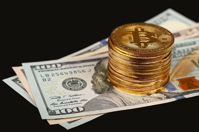 Bitcoin, 'Bearish Divergence' Emerges After $1 Billion ETF Boost