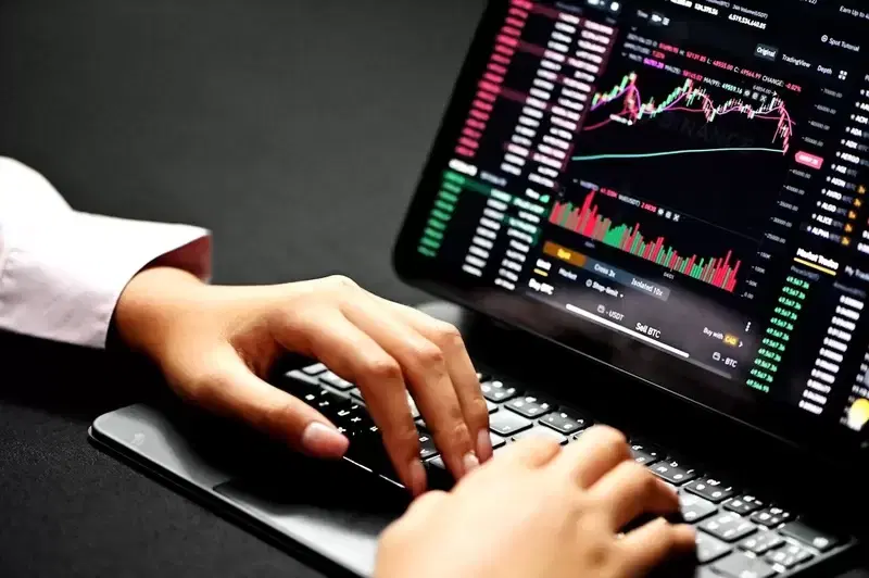 Professional Trader Reveals 30x Leverage Survival Method..."When Ants Get Liquidated, Masters Made Money"