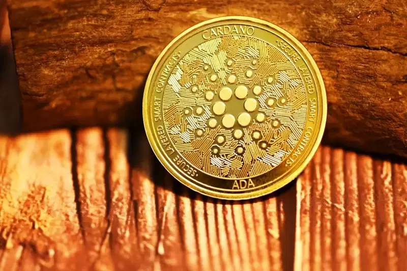 Cardano: A 575% Surge if it Holds for a Year? Major Symmetrical Triangle Hints at an Explosive Scenario