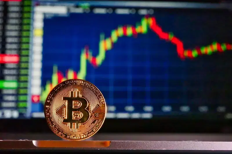 Bitcoin Fails to Break $80,000 Barrier and Sinks... Signs of Retail Investor Exodus Emerge