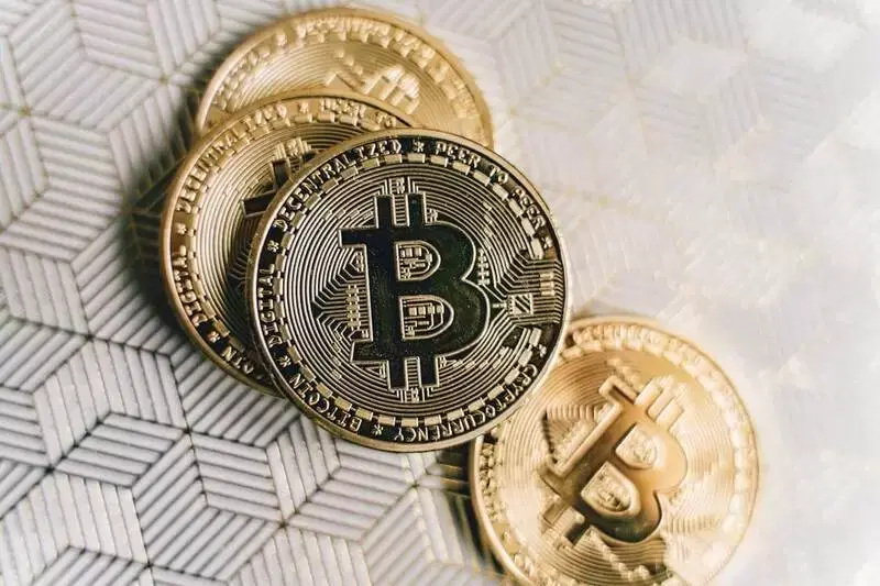 Peter Schiff, 'AI and Quantum Computer Fear' as Coldcard Incident Cause Misses the Mark